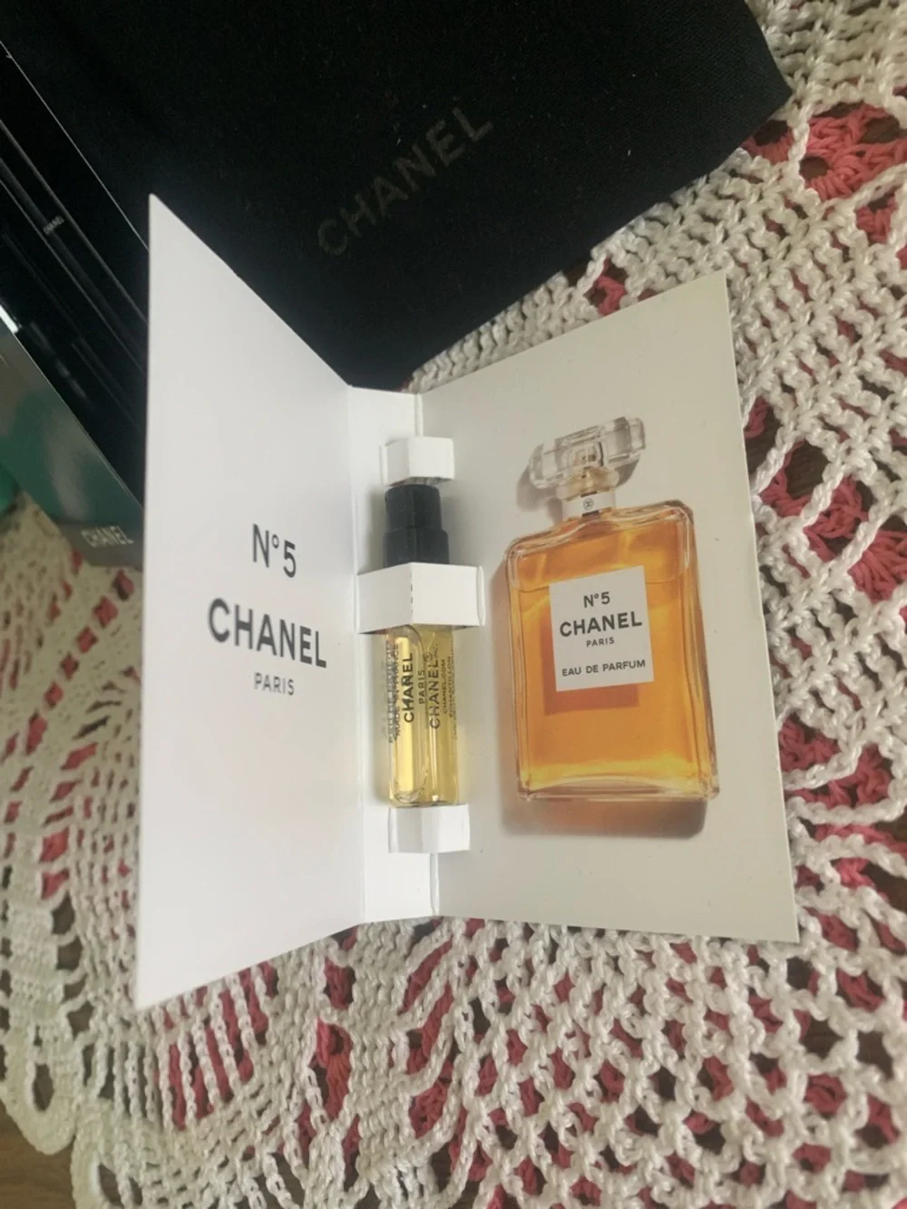 CHANEL Black Velvet Drawstring Pouch with N°5 and Le Volume Sample Cards